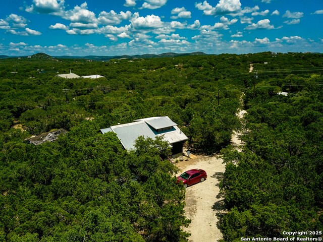 810 12th Property Photo 3
