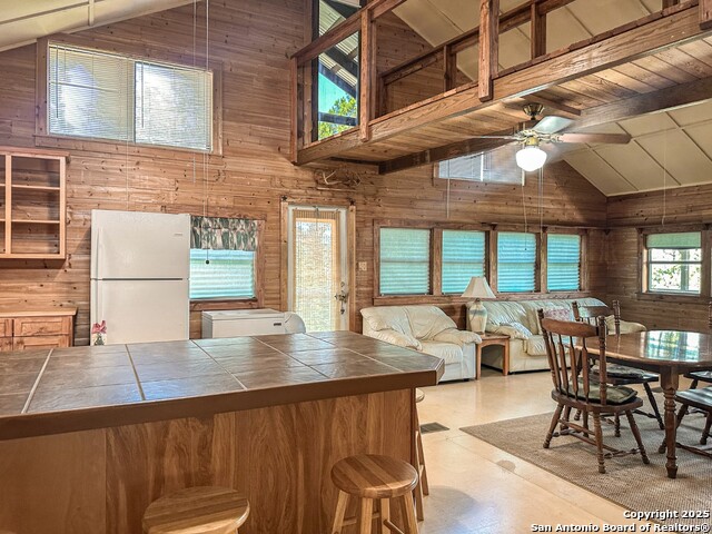 810 12th Property Photo 7