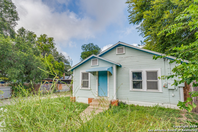 712 S Austin Property Photo 2