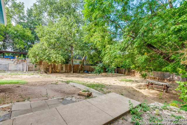 712 S Austin Property Photo 21