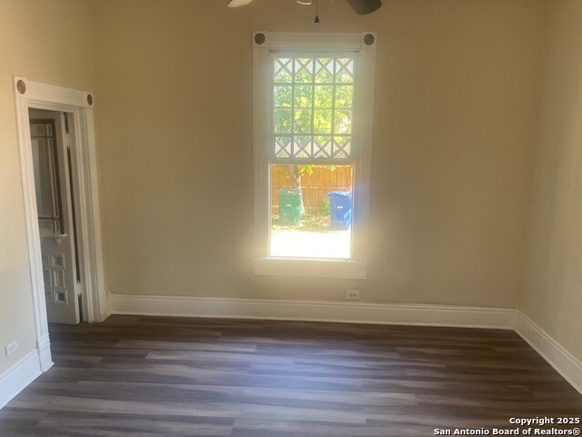 1401 N Trinity Property Photo 5