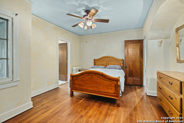 5351 Fredericksburg Property Photo 28