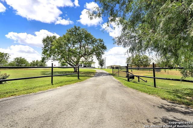 149 County Road 256 Property Photo 4