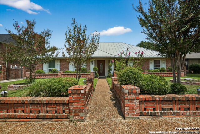 3413 Foxbriar Property Photo 2