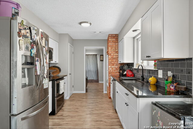 3413 Foxbriar Property Photo 9