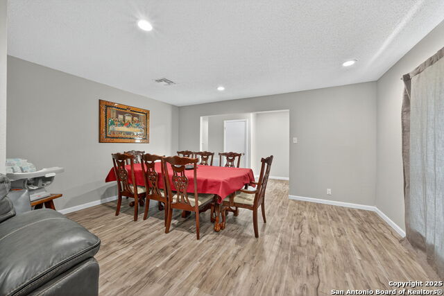 3413 Foxbriar Property Photo 16