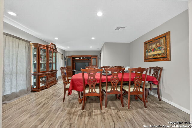 3413 Foxbriar Property Photo 17