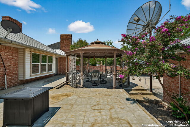 3413 Foxbriar Property Photo 30