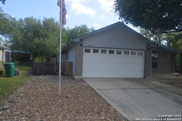 14847 Lytle Somerset Property Photo 1