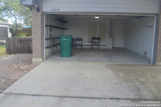 14847 Lytle Somerset Property Photo 5