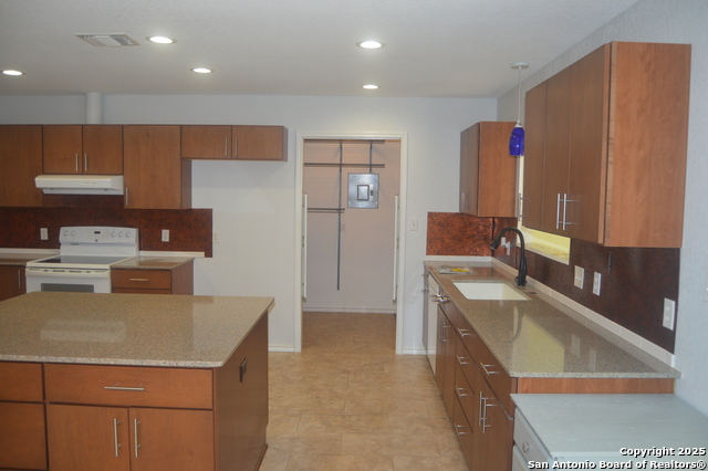 14847 Lytle Somerset Property Photo 14