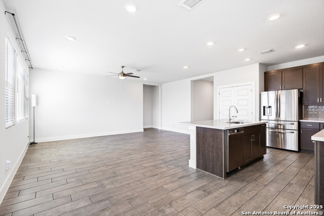 7333 Walkers Loop Property Photo 14
