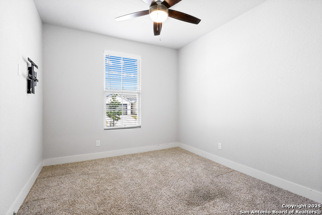 7333 Walkers Loop Property Photo 22