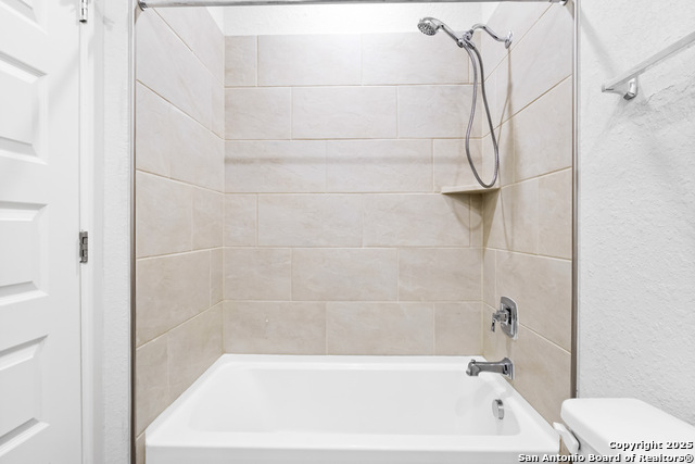 7333 Walkers Loop Property Photo 25