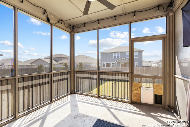 7333 Walkers Loop Property Photo 32