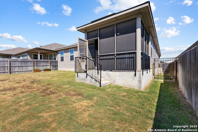 7333 Walkers Loop Property Photo 33