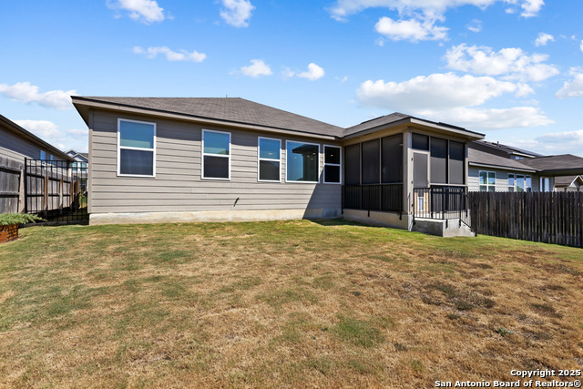 7333 Walkers Loop Property Photo 34