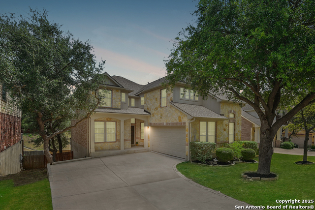 8203 Setting Moon Property Photo 1