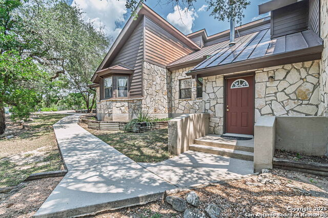560 Bluff Ridge Property Photo 2