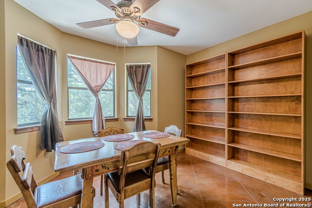 560 Bluff Ridge Property Photo 8