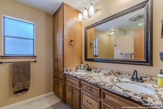 560 Bluff Ridge Property Photo 16