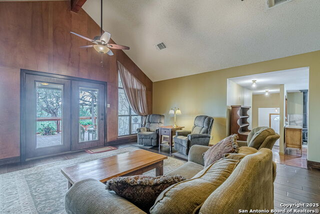 560 Bluff Ridge Property Photo 18