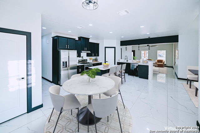 140 County Road 6871 Property Photo 5