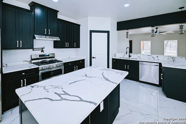 140 County Road 6871 Property Photo 12