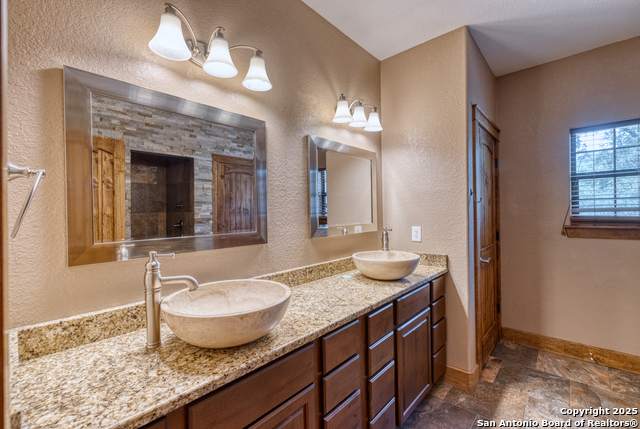 216 Skipping Stone Property Photo 20