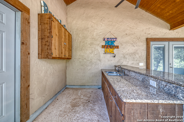 216 Skipping Stone Property Photo 25