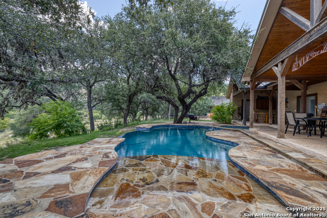 216 Skipping Stone Property Photo 28