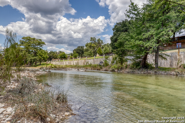 216 Skipping Stone Property Photo 32