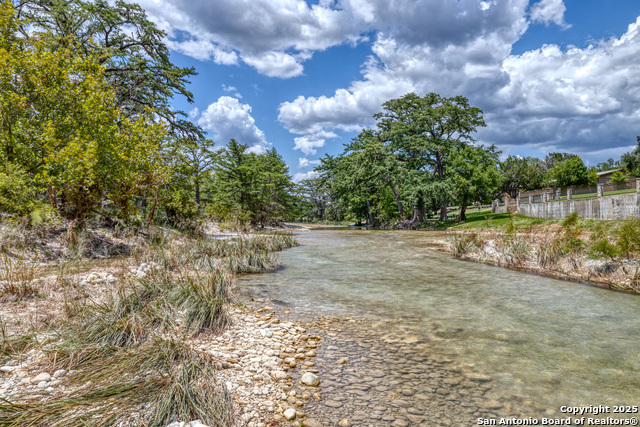 216 Skipping Stone Property Photo 33