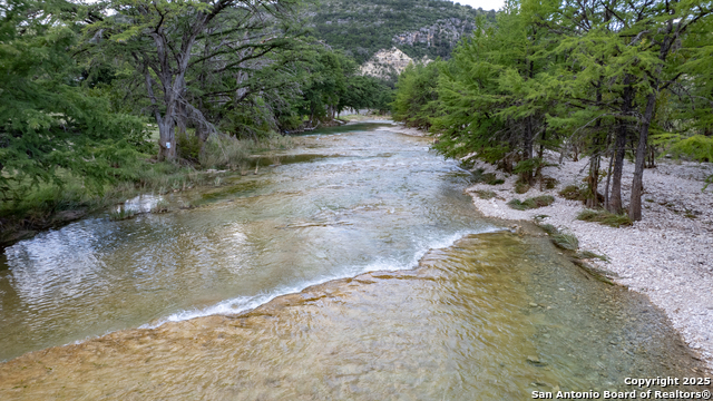 216 Skipping Stone Property Photo 38