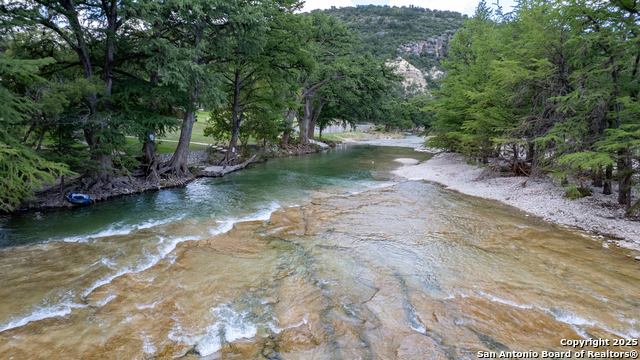 216 Skipping Stone Property Photo 39