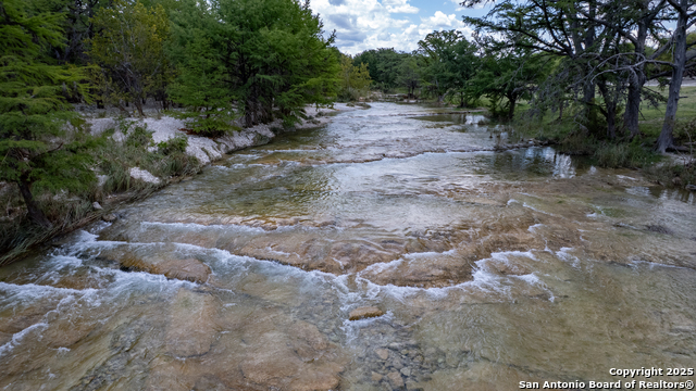 216 Skipping Stone Property Photo 40