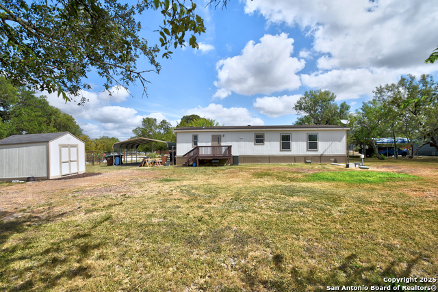 605 County Road 3821 Property Photo 21