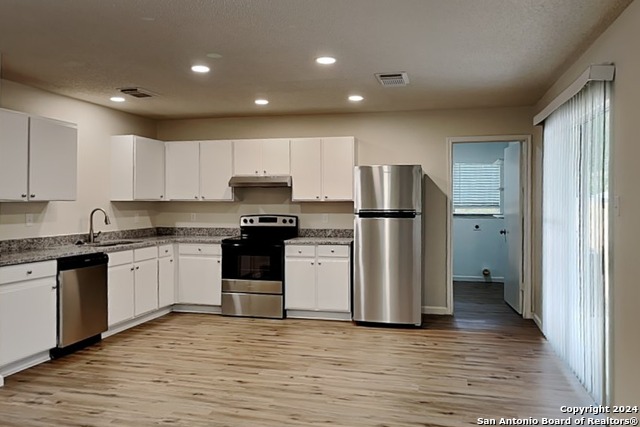 9603 Silver Crown Property Photo 4