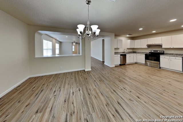 9603 Silver Crown Property Photo 6