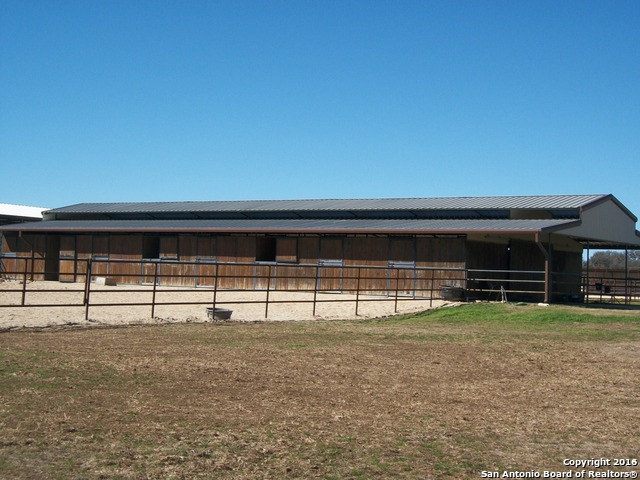 11217 Fm 470 Property Photo 4