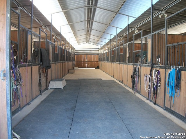11217 Fm 470 Property Photo 10