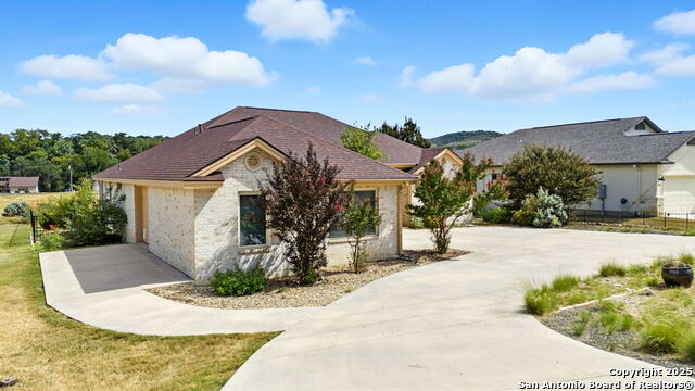 448 Shayla Property Photo 3