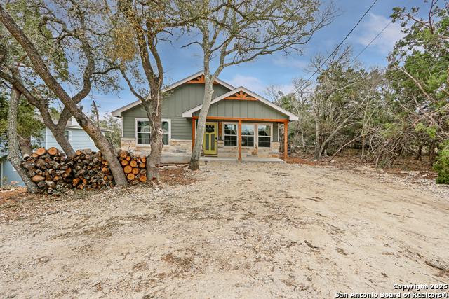 652 Canyon Bend Property Photo 1