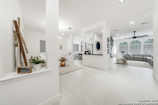 2204 Encino Cliff Property Photo 5