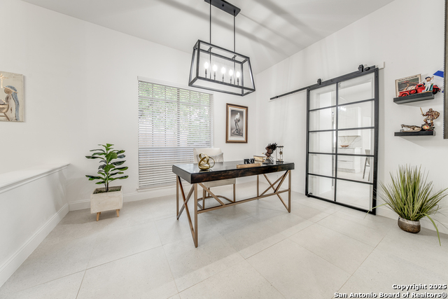 2204 Encino Cliff Property Photo 9