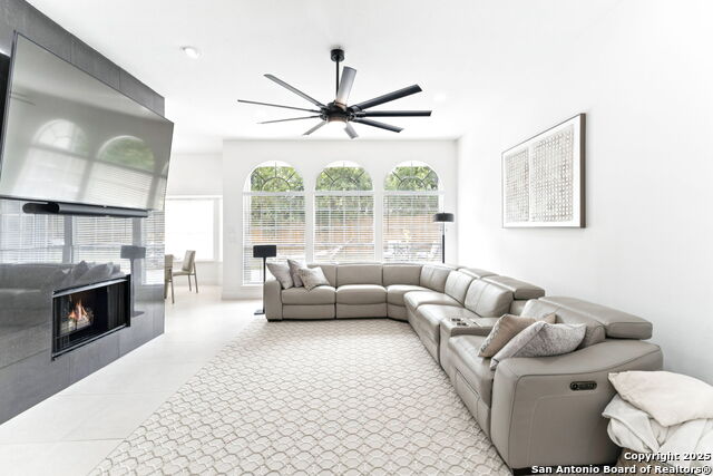 2204 Encino Cliff Property Photo 11