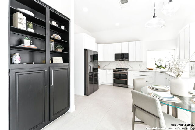 2204 Encino Cliff Property Photo 15