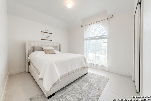 2204 Encino Cliff Property Photo 33