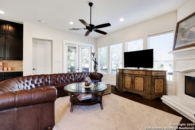 4619 Avery Property Photo 3