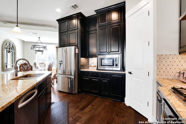 4619 Avery Property Photo 10